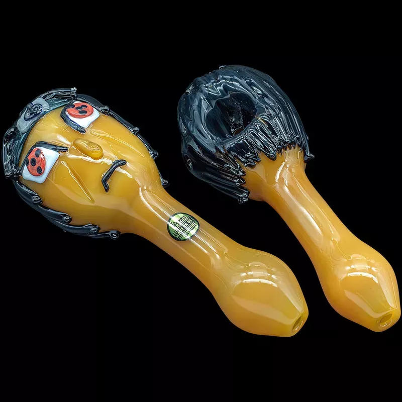 “Itachi Uchiha Smokes ” Glass Pipe